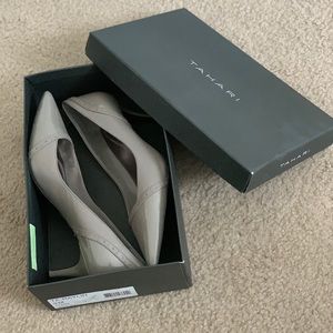 Tahari Pumps